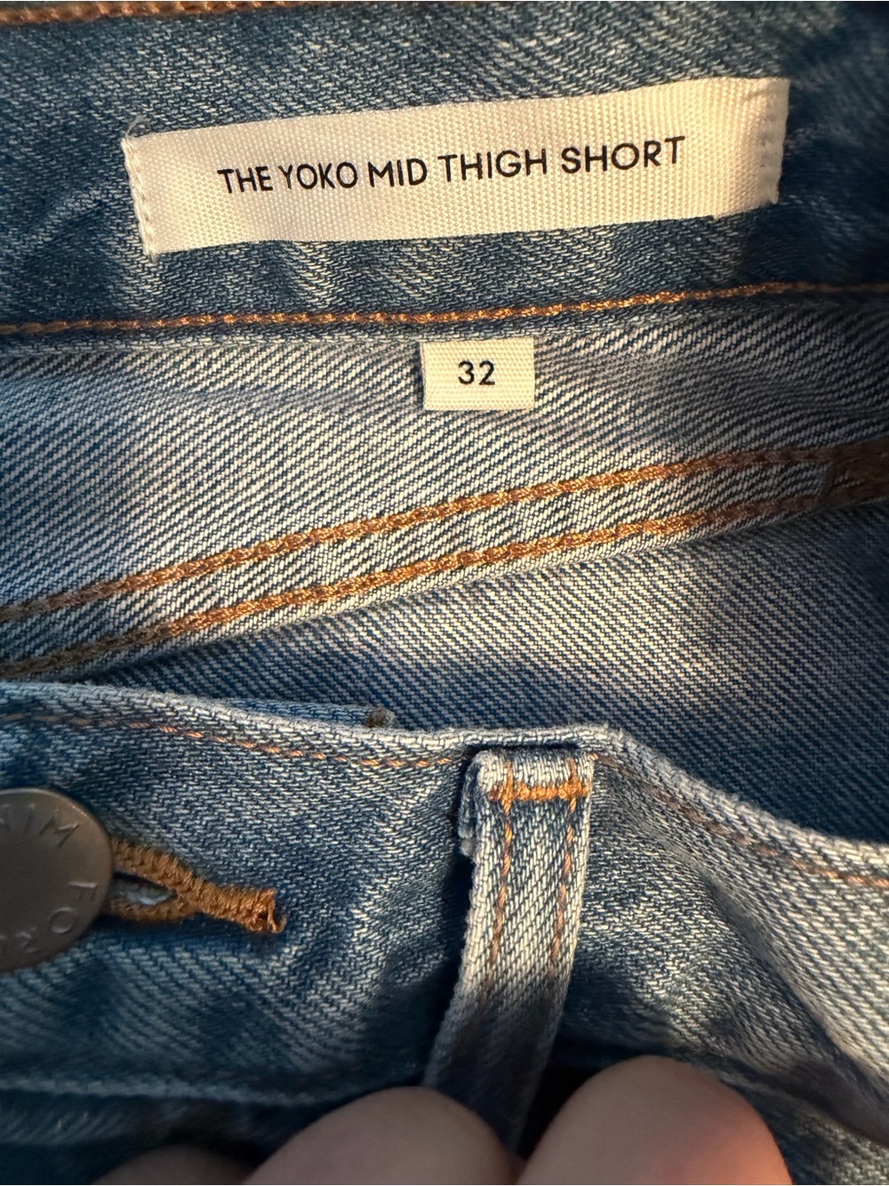 Aritzia Denim Forum The Yoko Mid Thigh Denim Shorts Jorts Raw Hem Size 32 Light - Picture 4 of 12